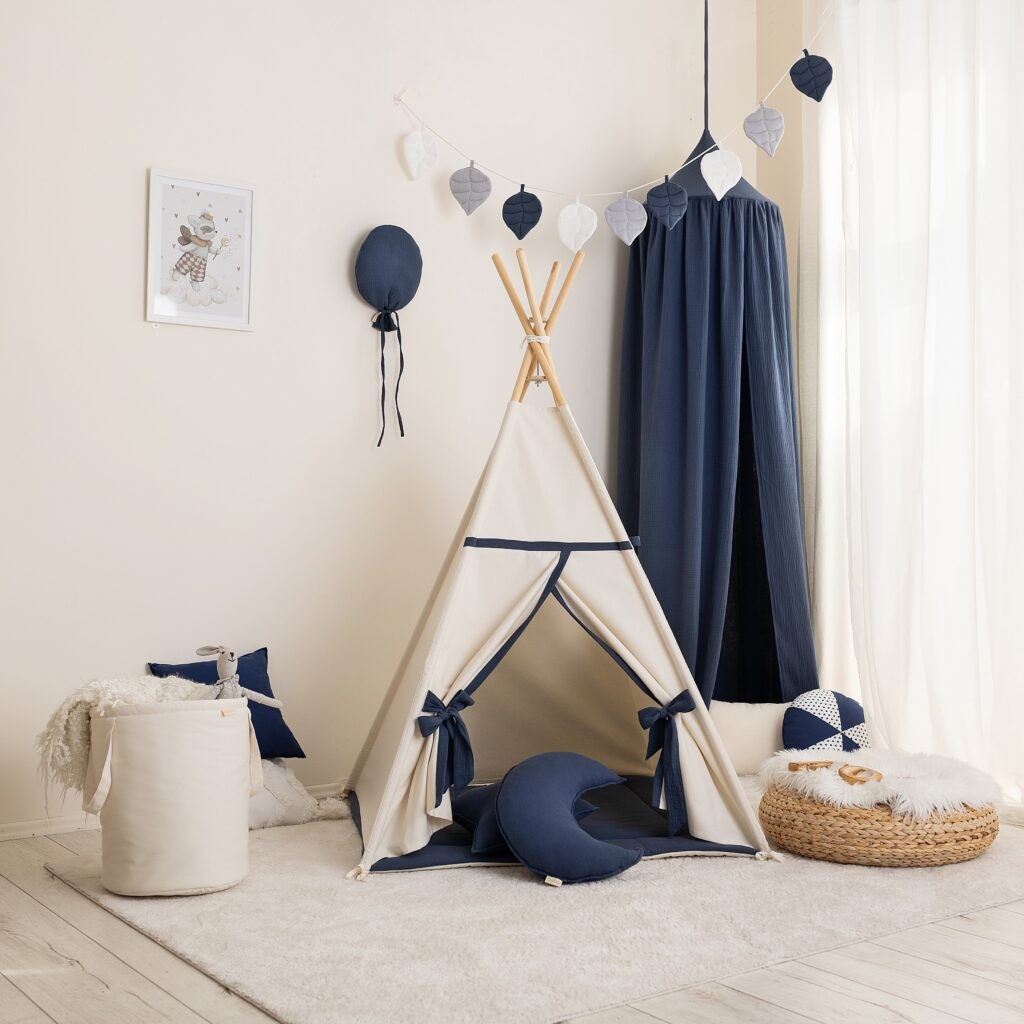 Tipi enfant beige et bleu marine avec tapis – vue 2