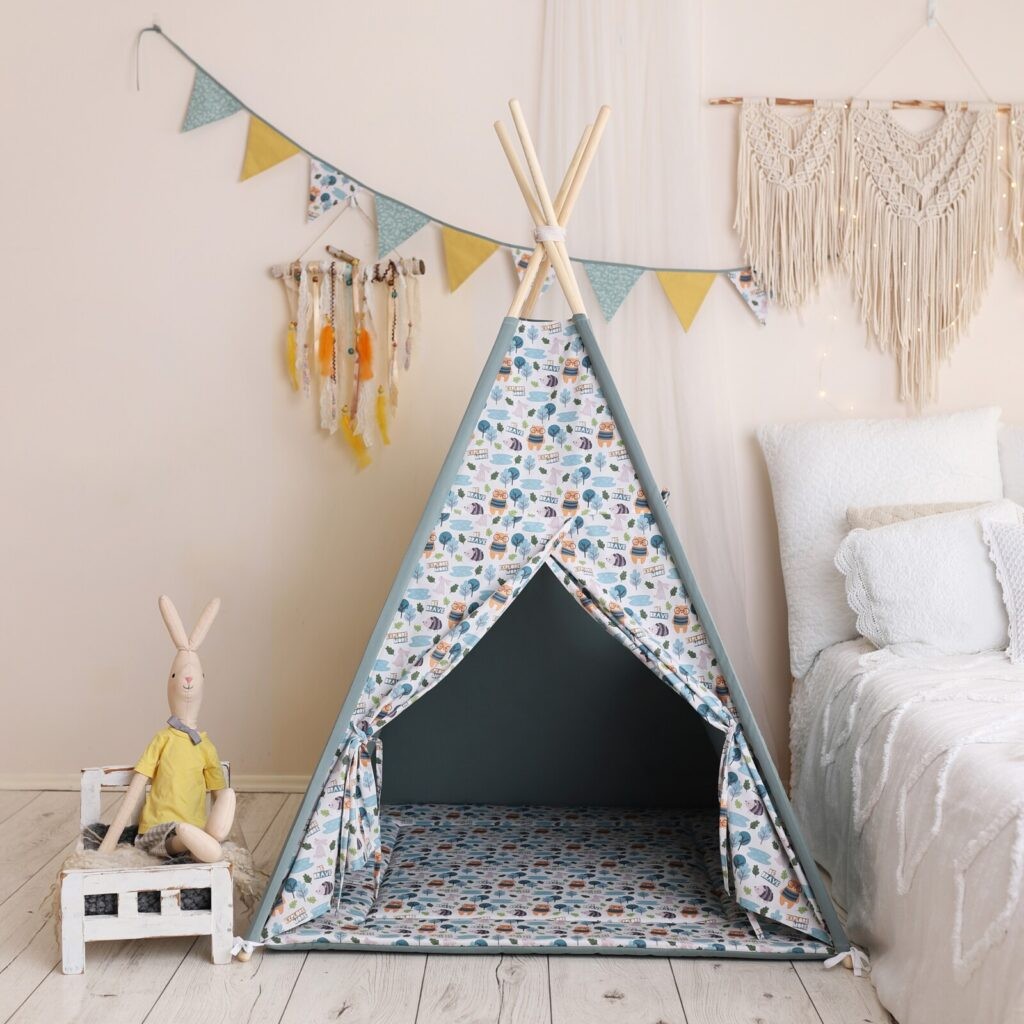 Tipi enfant vert forêt et sauge avec tapis – vue principale