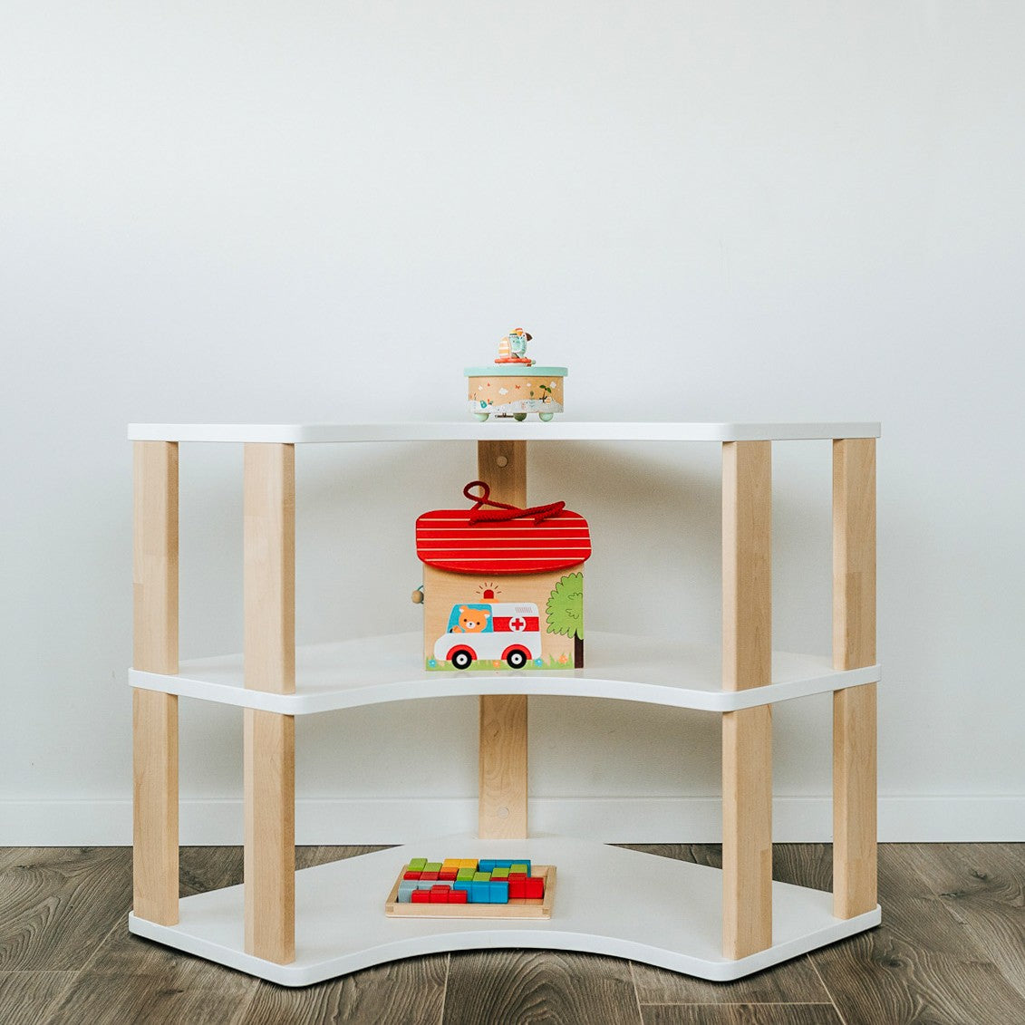 Modular Montessori Shelf Corner - 3 Shelves