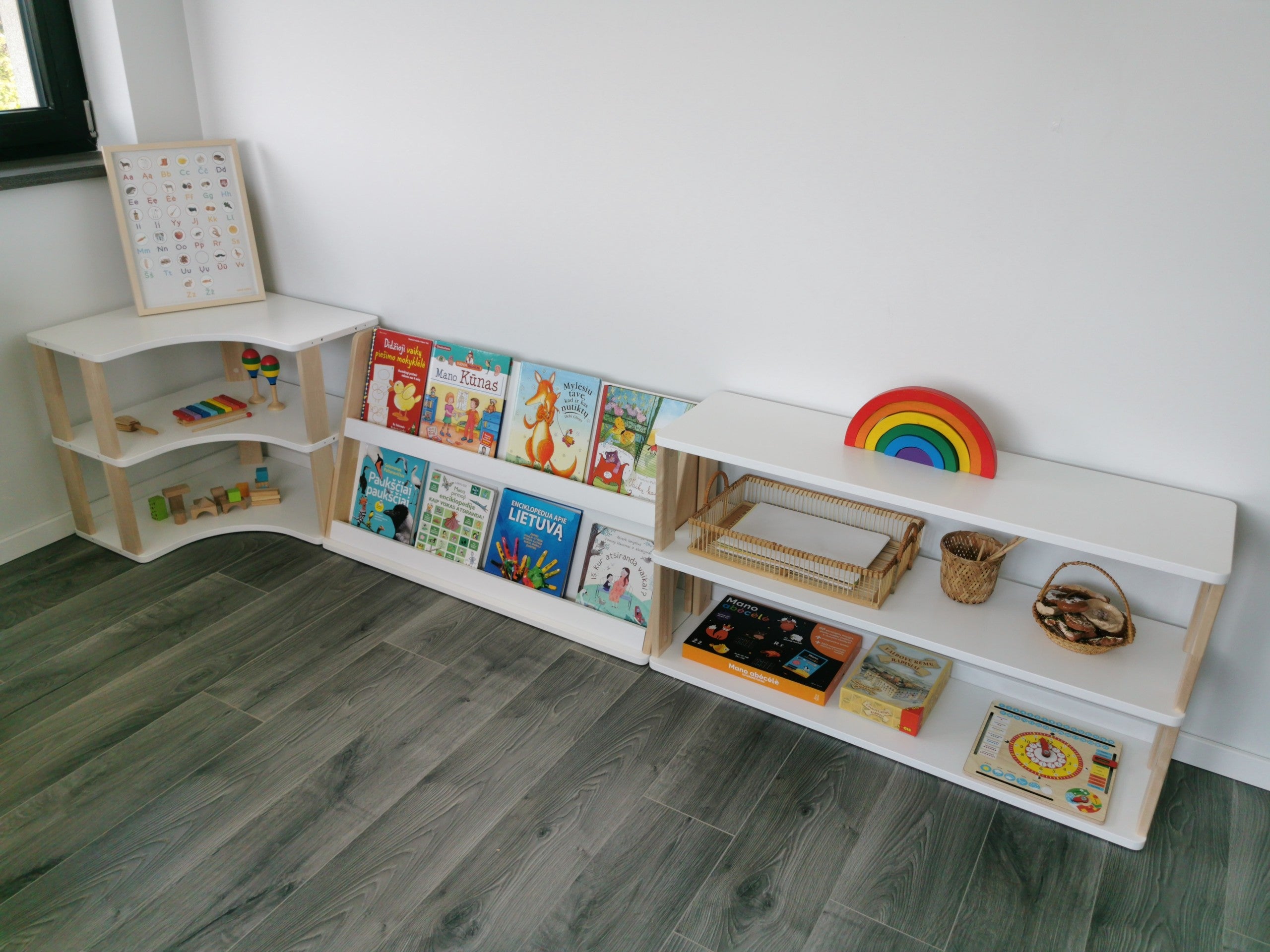 Modular Montessori Bookshelf - 2 Shelves