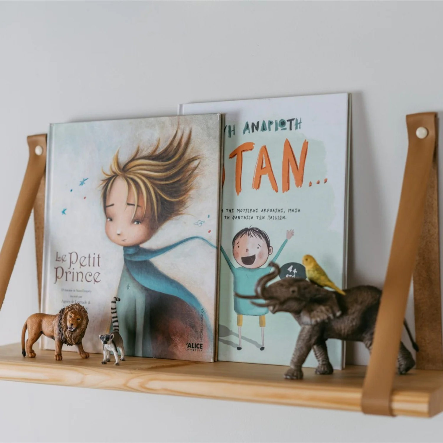 Étagère murale en bois avec sangles en cuir