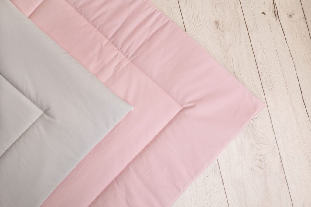 Tipi enfant gris et rose avec tapis – vue 3