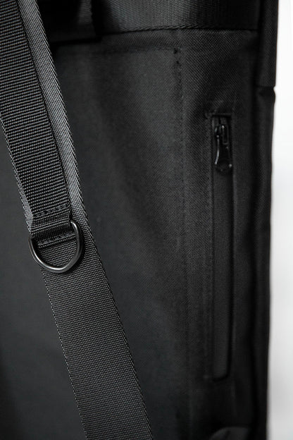 HØLAR Weatherproof Backpack