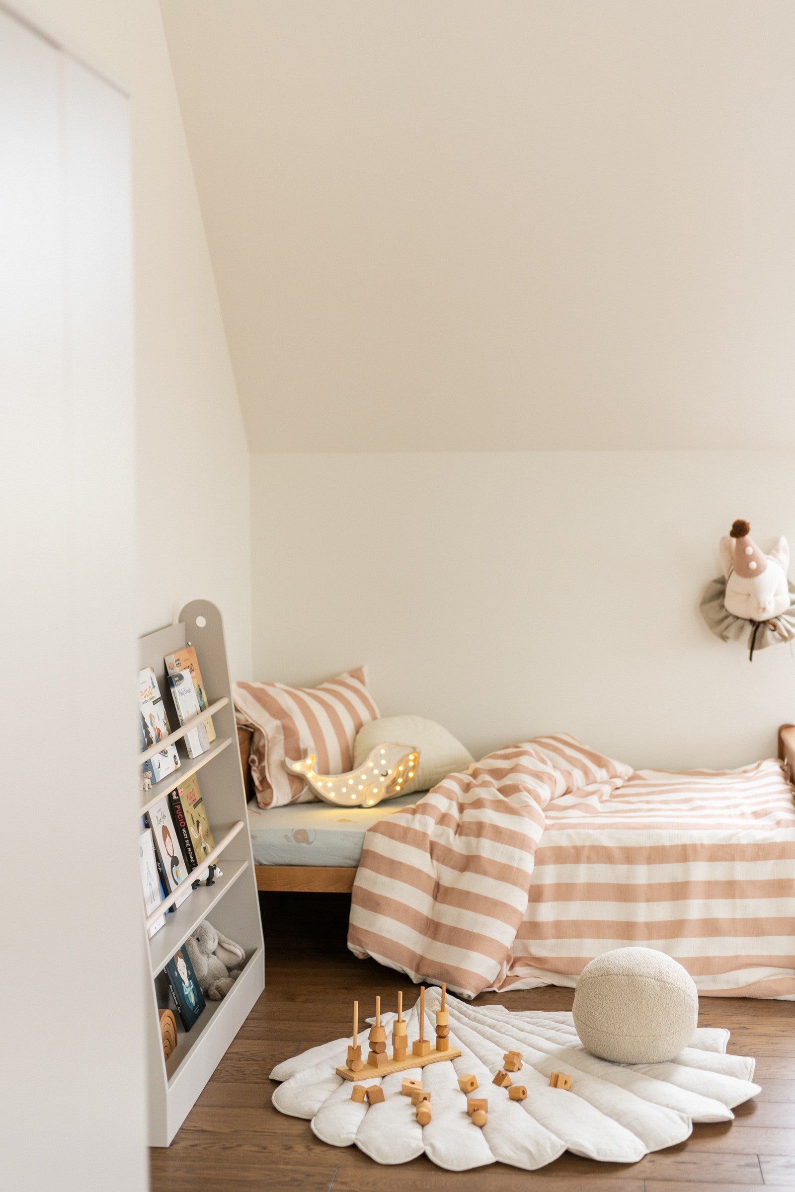 Organic Cotton and Linen Shell Playmat - Sand