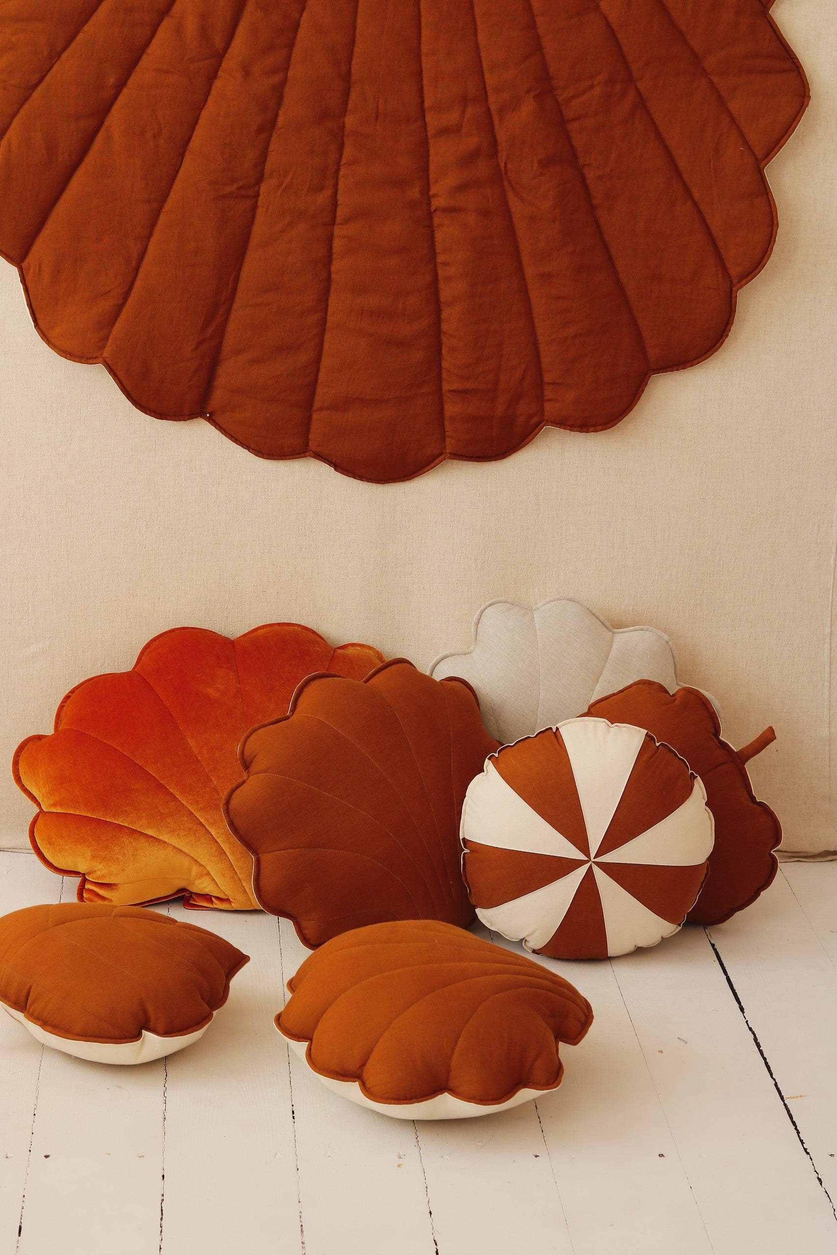 Organic Cotton and Linen Shell Playmat - Caramel