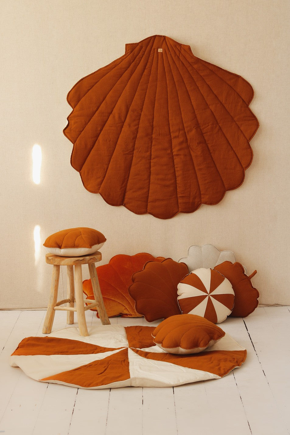 Organic Cotton and Linen Shell Playmat - Caramel